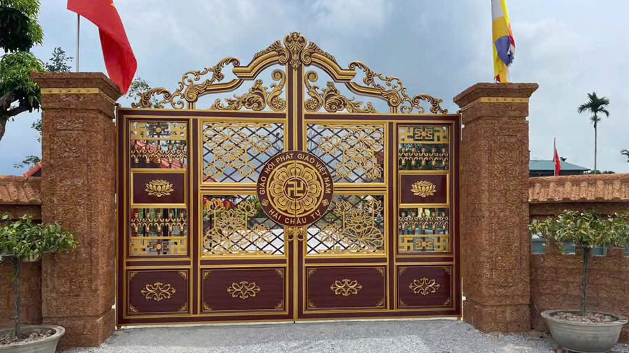 Cổng nhôm đúc lâu phai màu theo thời gian