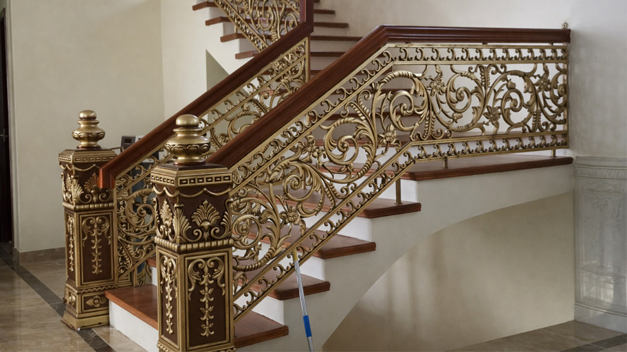 Mẫu cầu thang nhôm đúc hình chữ L