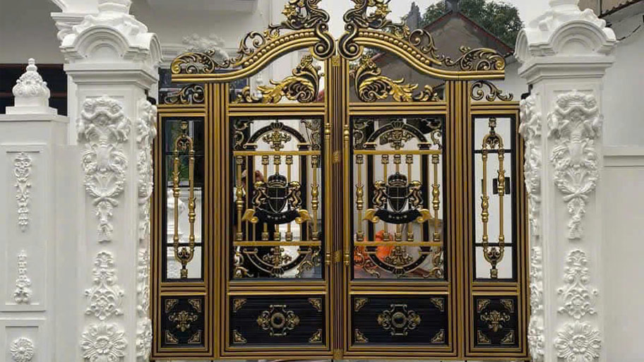 Cổng nhôm đúc 4 cánh họa tiết đối xứng