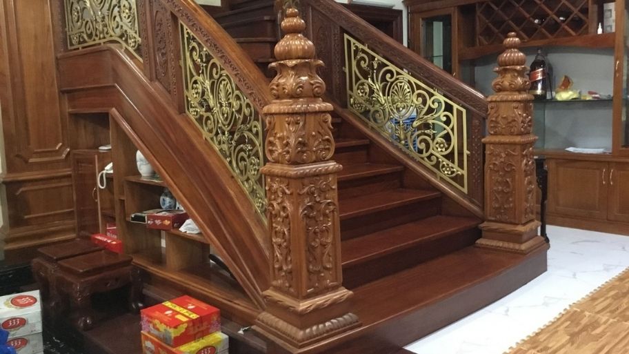 Trụ cầu thang nhôm đúc màu gỗ